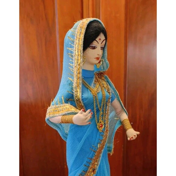 VTG Beautiful Details Handmade Indian Woman Saree Traditional Wearing Doll - Picture 10 of 13
